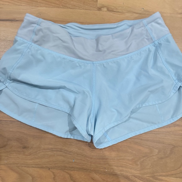 Lululemon speed shorts size 6 - Picture 4 of 4